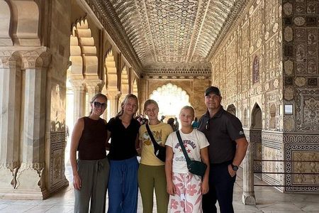 Jaipur Day Tour From Delhi Explore Pink City with Round Trip