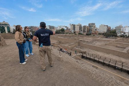 Discover Huaca Pucllana + City Tour and Catacombs