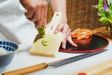 Tokyo Sushi Making Class in Tsukiji with Professional Chef