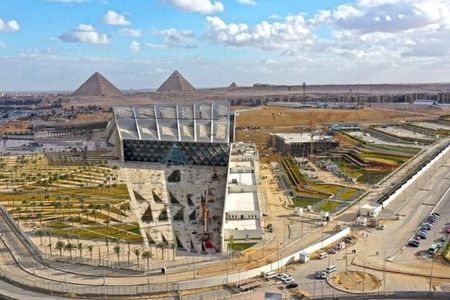 All-Inclusive Private Giza Pyramids, Sphinx, Grand Museum Bazzar