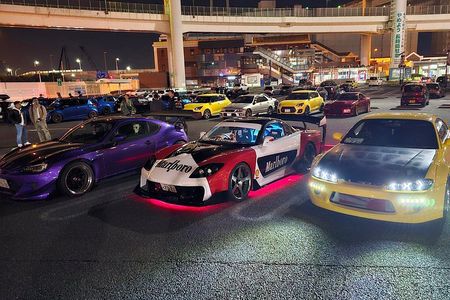 From Tokyo Daikoku Parking Area JDM Tour to famous car Meetup