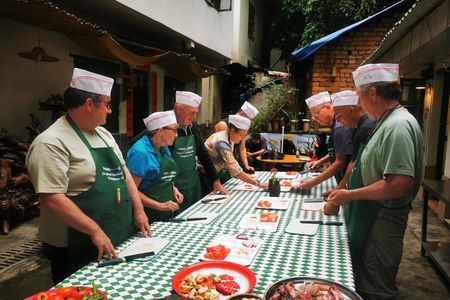 Yangshuo Cooking Class with Market Trip