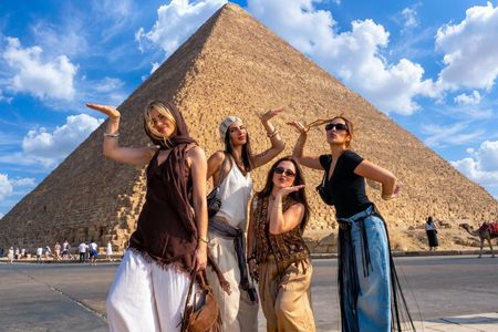 2 Day Private VIP Cairo Tour Pyramids, Museums, Markets With Fees