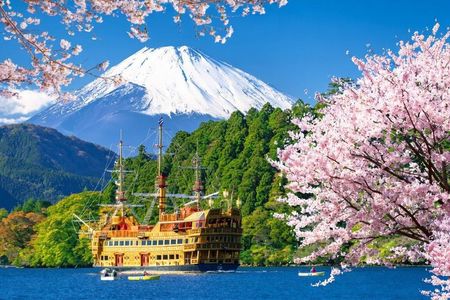 Mt. Fuji 5th Station, Owakudani Ropeway, Pirate Ship plus Outlet shopping!