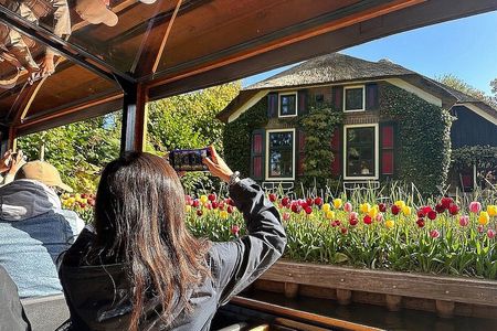 From Amsterdam: Giethoorn Day Trip with Canal & Village Tour