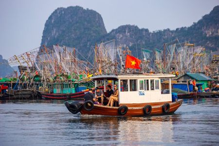 Ha Long City Bai Tu Long Bay Boat Trip and Cycling Tour