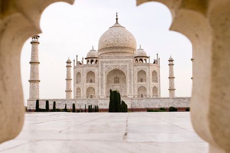 Taj Mahal and Agra Day Tour by Car from Delhi with 5 Star Meal