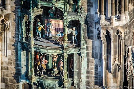 Munich Highlights Private Tour by Walking