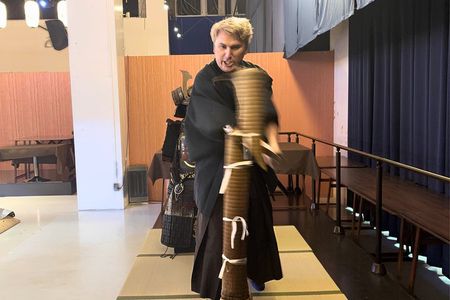 Osaka:Samurai Show & Experience /Optional Wagyu Sukiyaki