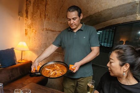Barcelona Tapas Food Tour with Lunch or Dinner in El Born