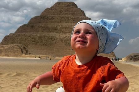 Full day all inclusive GizaPyramids,Sphinx,Saqqara&Dahshour.camel
