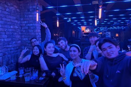 Tokyo Club & Music Bar Crawl: Golden Gai, Rooftop Bar (3 Stops)