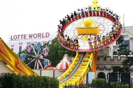 Seoul Lotte World Adventure Admission Tickets with options