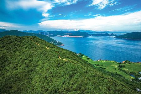 Hong Kong Dragon's Back Hiking Tour