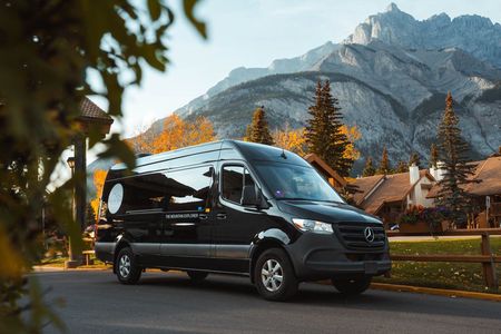 Moraine Lake and Lake Louise Private Tour(5hr) from Banff/Canmore