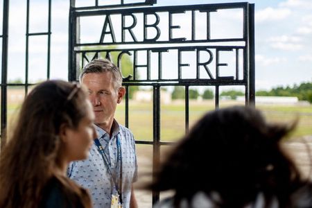 Sachsenhausen Concentration Camp Bus Tour in English from Berlin