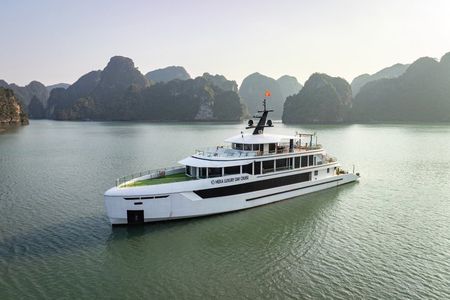 HERA DAY CRUISE Day Tour in Halong & Lan Ha Bay From The Harbor