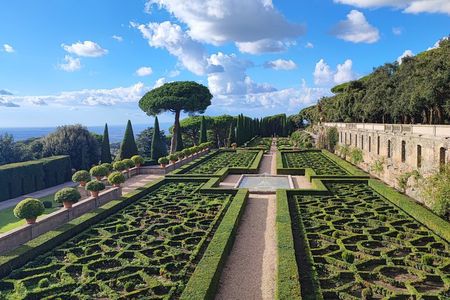 Castel Gandolfo: Pope’s Summer Residence & Gardens Tour from Rome