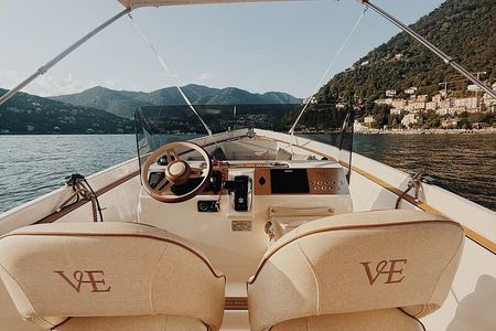 Luxury Private Boat Tours on Lake Como with Prosecco