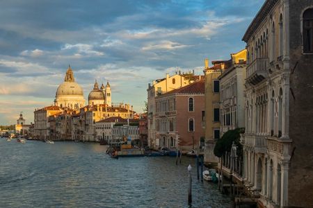 Discover the Hidden Secrets of Venice Walking Tour