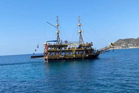 Alanya Boat Tour with Lunch, Soft Drinks and Hotel Pickup