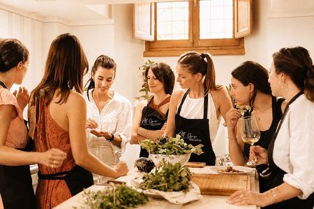 An Intimate Taste of Florence: Pasta & Tiramisù Class with a Chef