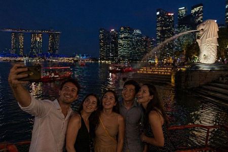 Starry Luxury Night Cruise Sling&Satay With 2 Light Shows