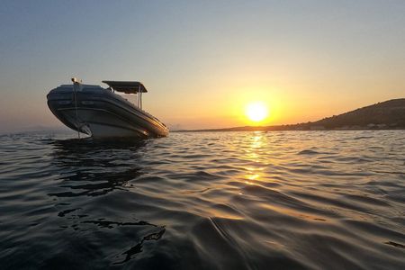 Snorkeling Aperitif 3:00 around the Golden Island at sunset