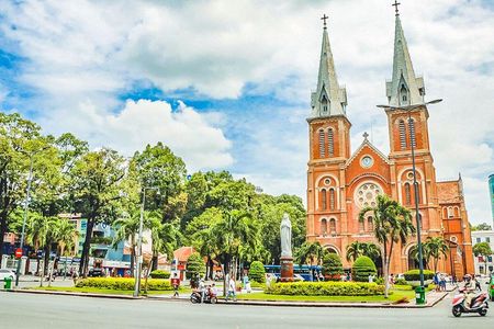 Private Vietnam Family 10 Days Tour Experience, Exclusive Car