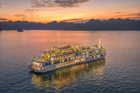 Indochine Premium 2D1N Luxury Cruise on Ha Long Bay