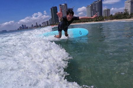 Da Nang Beginner Group Surf Lesson by Shaka VN