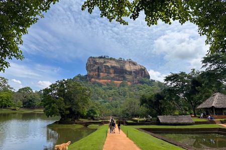 Private Day Tour Sigiriya and Dambulla From BAI