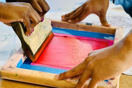 Chicago BYOT Screen Printing Workshop: Make Your Own Art Tee