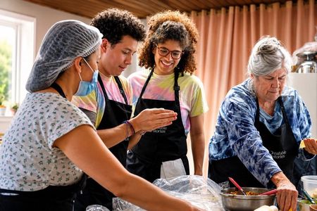 Bogotá Cooking Class: 5 Cassava & Tastings with Local Family