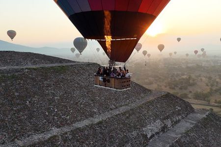 Balloon Flight+La Gruta bkfast+Teotihuacan Tour from Mexico City
