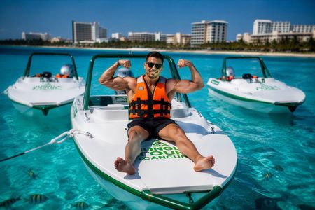 Speedboat Excursion: Thrilling Drive in Cancun Lagoon!