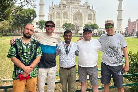 From Delhi :Tajmahal Fatehpur Sikri Private Tour Jaipur Drop