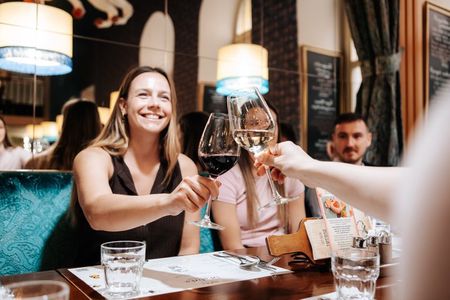 Budapest Food Tour: Local Tastings & Drinks