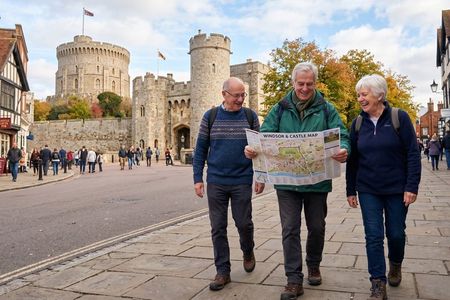 Private Full-Day Heritage Tour from Historic Southampton