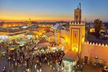 Marrakech: Souk Tastings & Shopping by Night Guided Walking Tour.