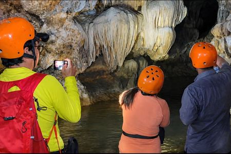 Yogyakarta: Cerme Cave Trek with Guide and Gear (Lunch Option)