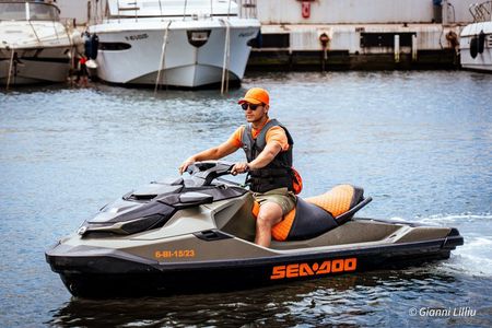JET SKI TOUR Experience 1 Hour.