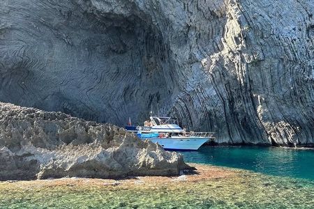 Mallorca Boat Trip with Drinks, Tapas, SUP & Snorkeling