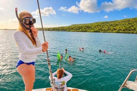 Private Sunset Snorkeling Boat Tour in Curaçao