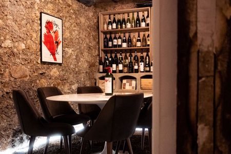 Tasting of old wines with a Master of Wine student