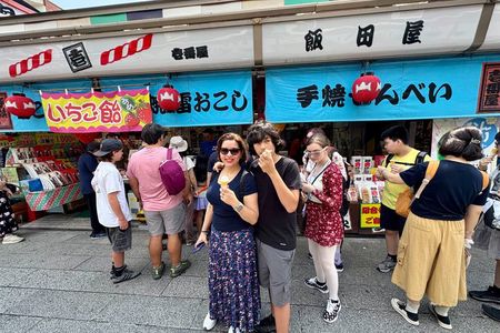 Tokyo Private Custom Tour with Local Guide (Subway & Uber)