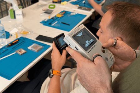Pixel Lab Tokyo: Gameboy Mod Workshop (Original/Advance/SP)