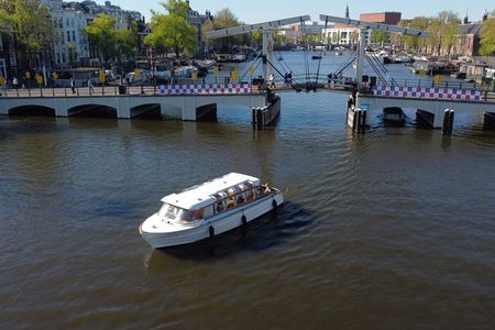 Amsterdam: Experience the All inclusive Saloon boat cruise