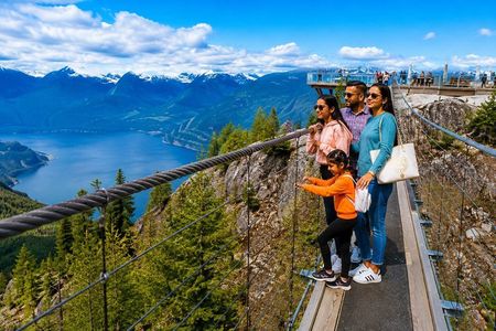 Whistler and Sea to Sky Gondola Tour + Shannon Falls