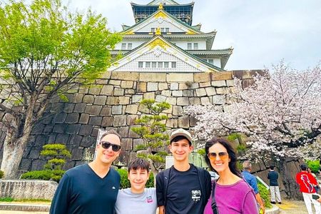 Osaka Castle Tower Guided Tour in 90 Minutes - Group Tour